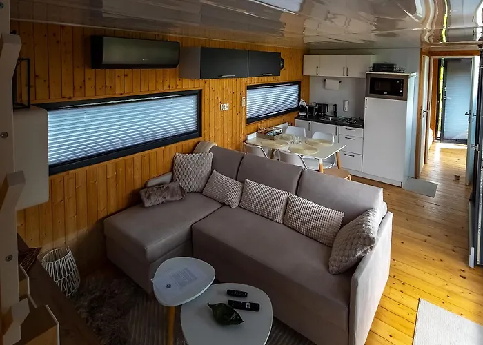 Holiday home Dom Na Wodzie Mazury